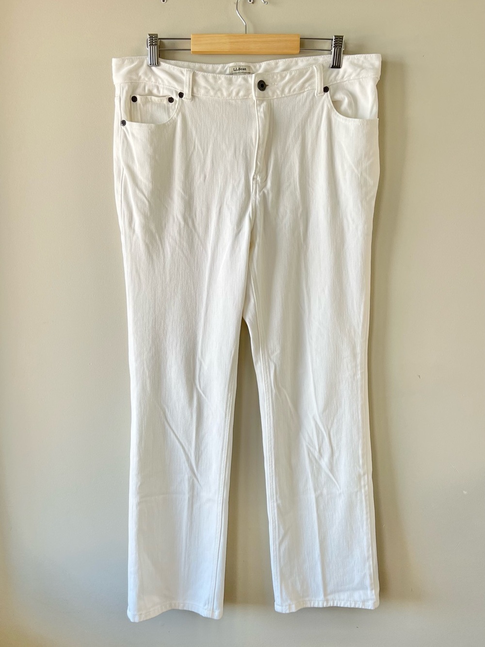 L.L. Bean White Women's Straight-Leg Classic Fit Jeans Size 14Regular -Coastal